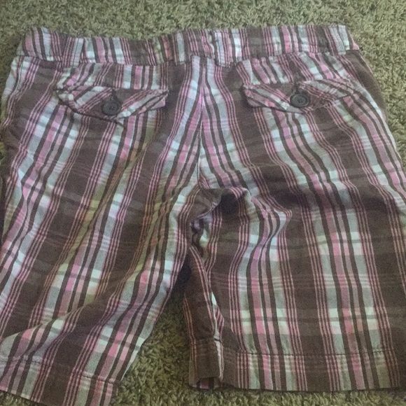 Shorts - Picture 2 of 3